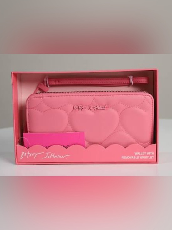 Betsey Johnson Handbags - Betsey Johnson Wristlet